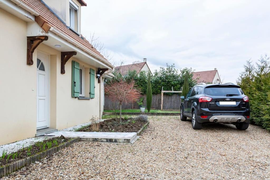 Maison Romantique Entre Deux Fleuves Chez L'Habitant Montereau-faut-Yonne Exterior foto