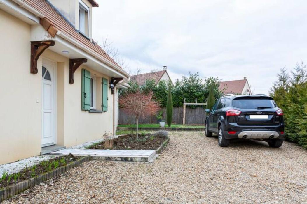 Maison Romantique Entre Deux Fleuves Chez L'Habitant Montereau-faut-Yonne Exterior foto