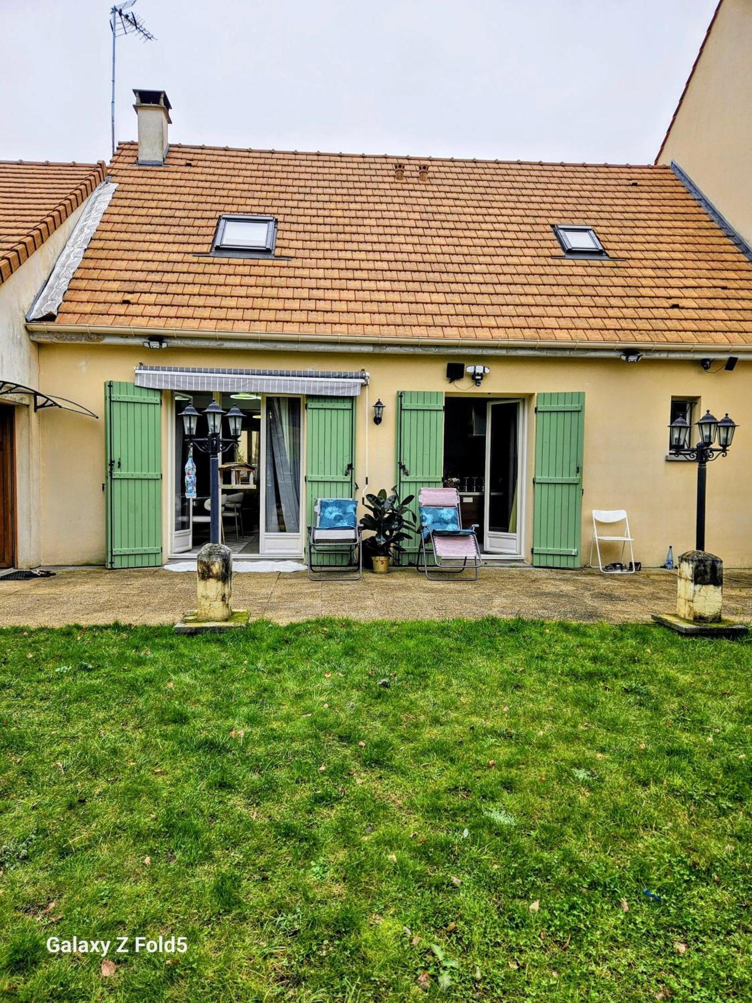 Maison Romantique Entre Deux Fleuves Chez L'Habitant Montereau-faut-Yonne Exterior foto