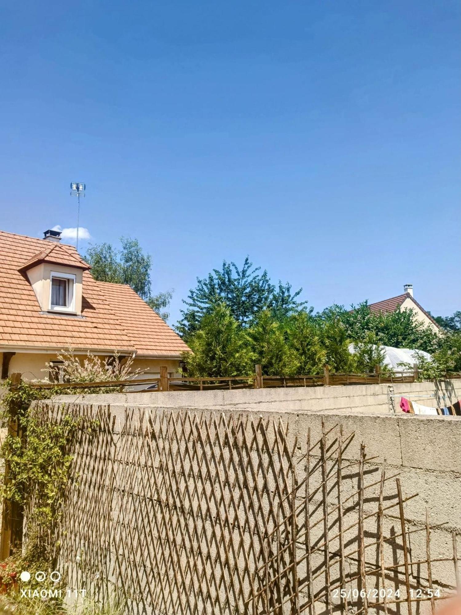 Maison Romantique Entre Deux Fleuves Chez L'Habitant Montereau-faut-Yonne Exterior foto